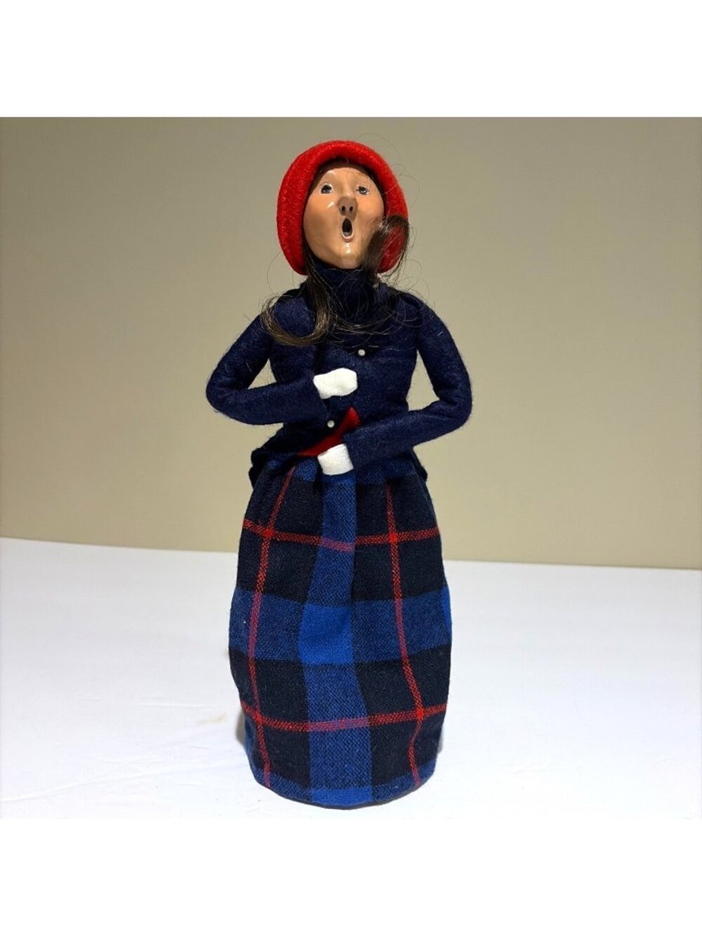 Byers Choice 1989 The Carolers Woman Singing 12" Plaid Skirt Retired Made in USA